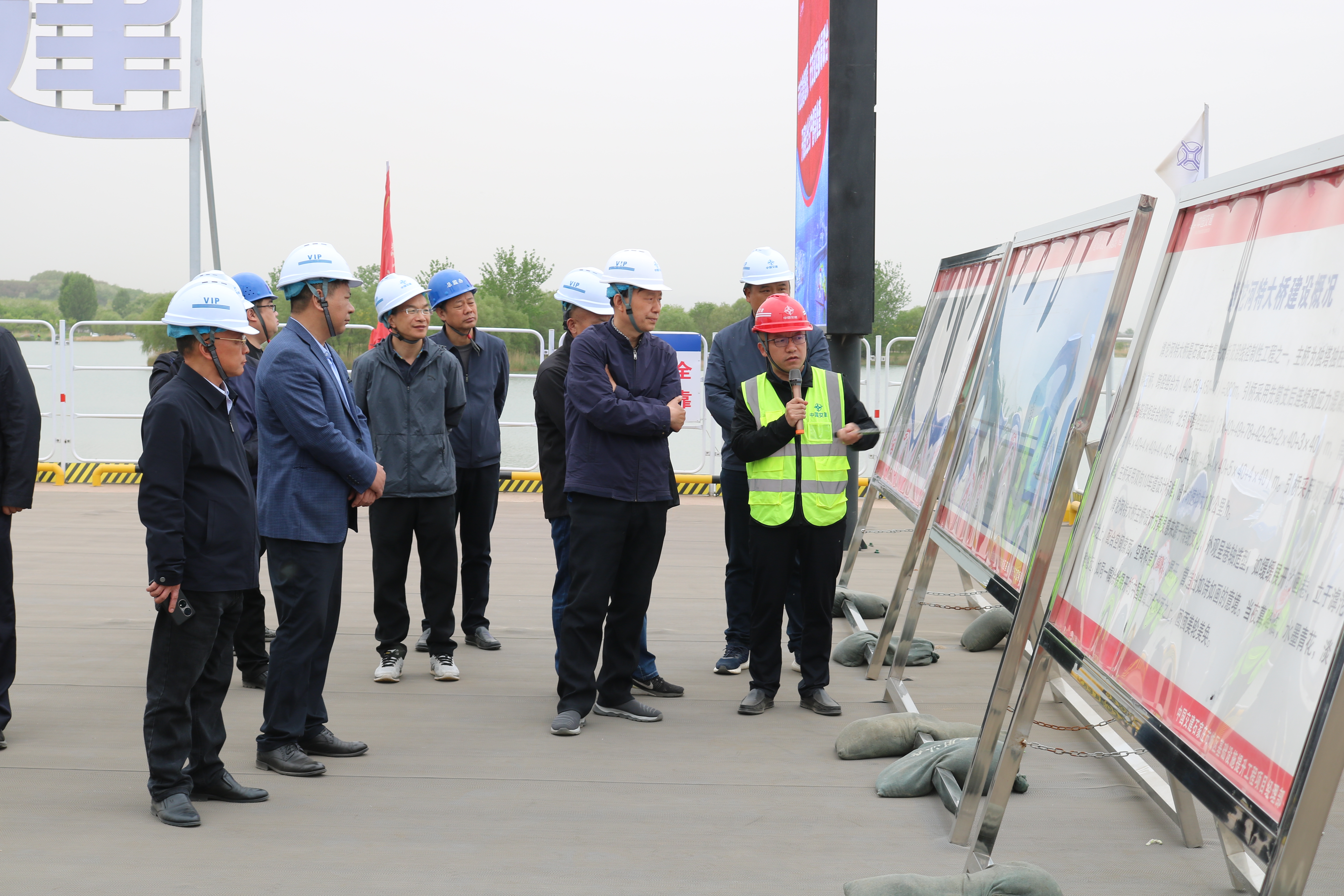 市應急管理局、市交通運輸局對復興大街項目開展安全生產(chǎn)聯(lián)合督導檢查